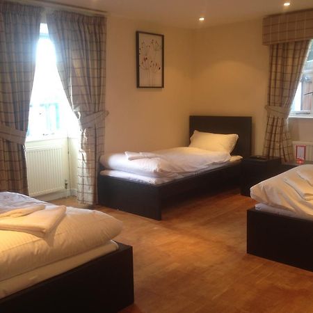 The Greyhound Cottage Chigwell Exteriör bild