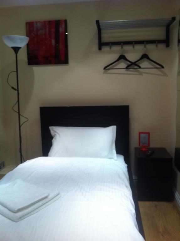 The Greyhound Cottage Chigwell Rum bild