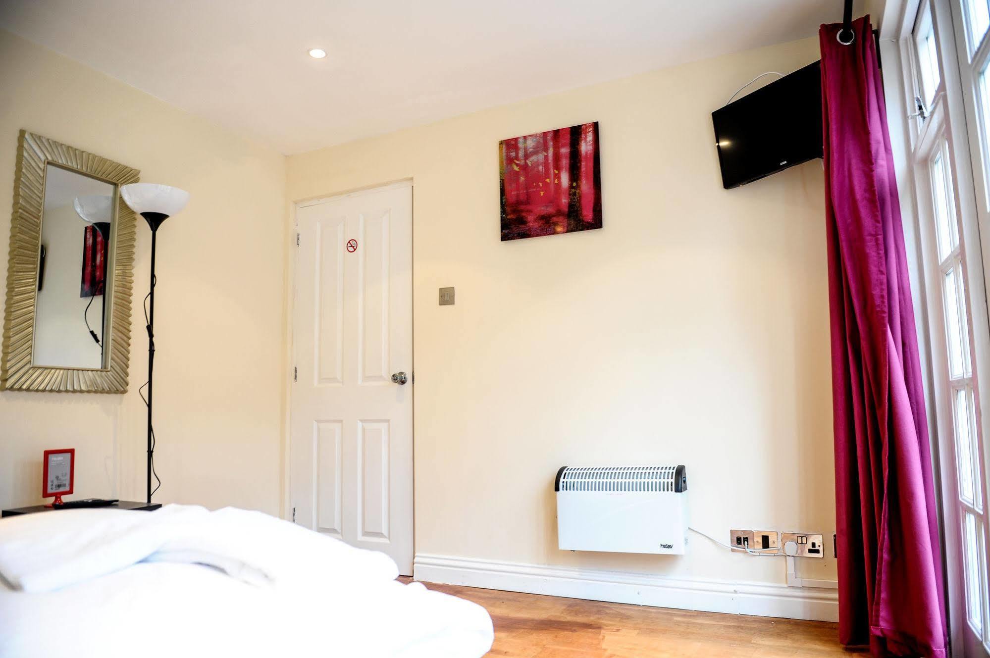 The Greyhound Cottage Chigwell Exteriör bild