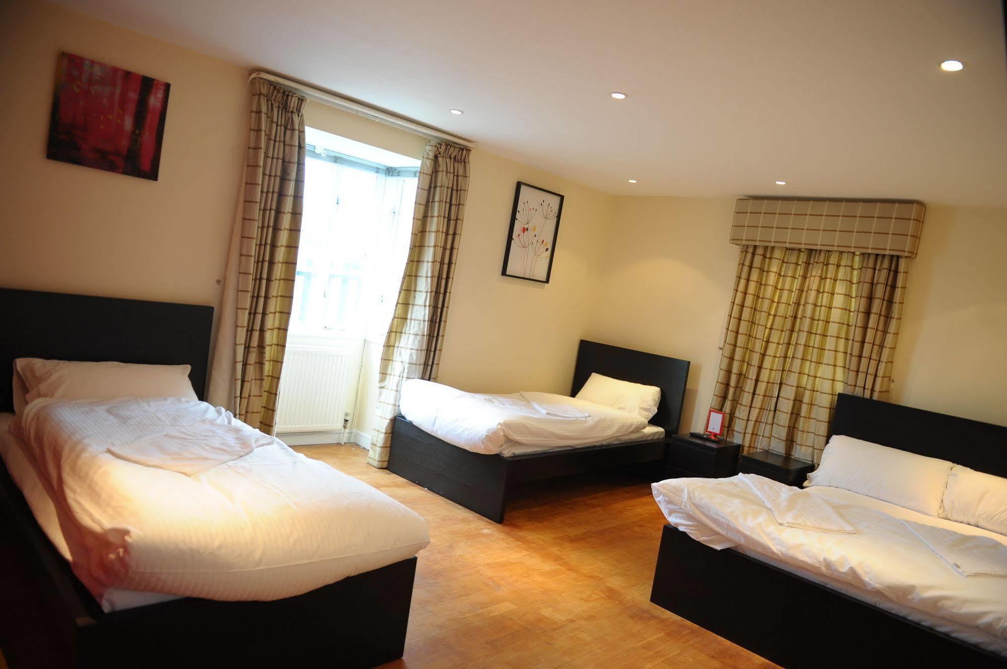 The Greyhound Cottage Chigwell Exteriör bild